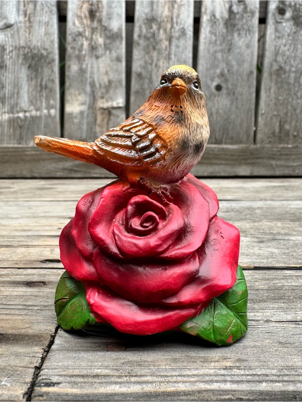Vintage-Style Bird on Red Rose Garden Figurine / Statue